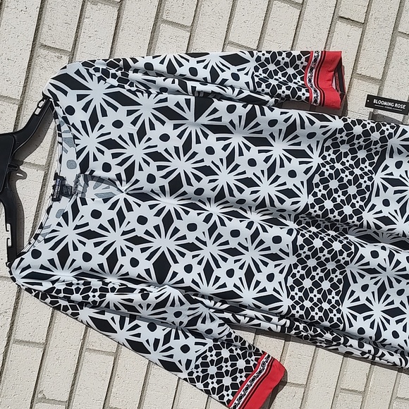 Black/White Dress - Picture 2 of 9